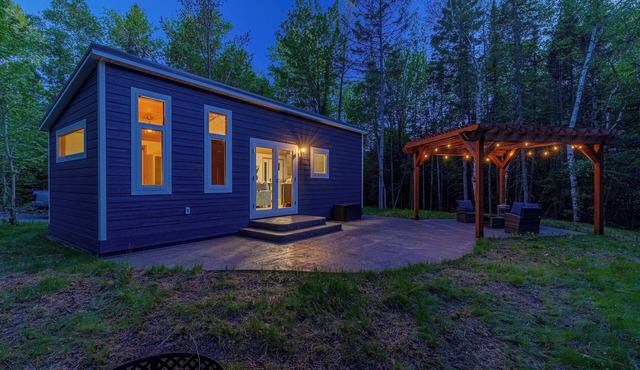 Little Blue: Secluded Tiny Home w/walking path to Lake Superior