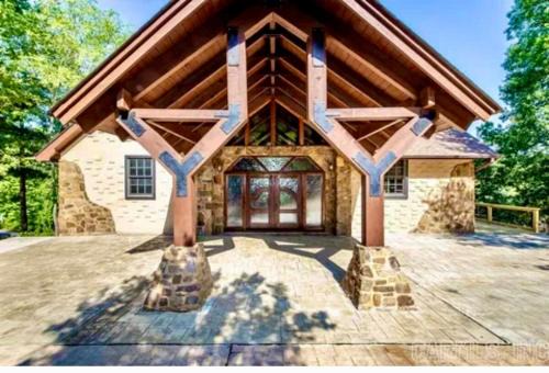 Little Red River Chalet