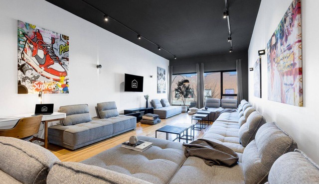 LiV MTL Plaza Grand Luxe Penthouse Near Downtown Montreal