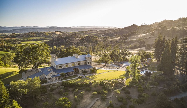 Live like a vintner in the heart of California Wine Country