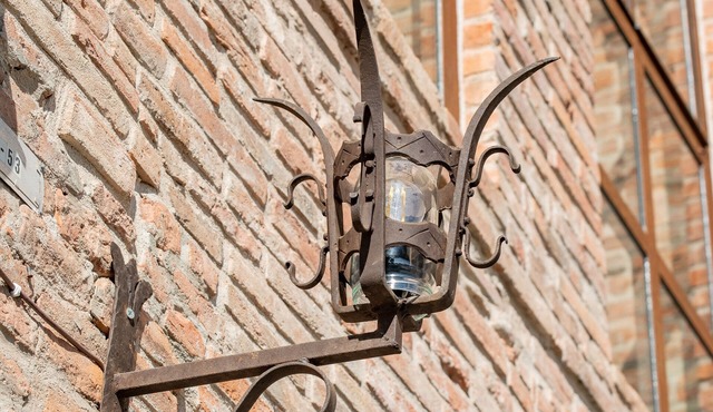 Live the magic of Lucca’s historic center in a real stunning 11th-century tower