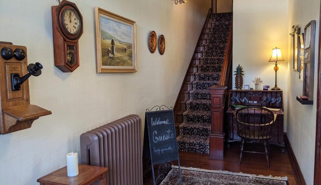 Lizard Creek Inn