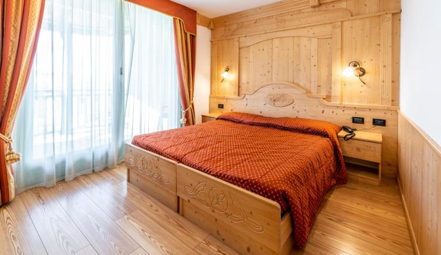 LM Rooms