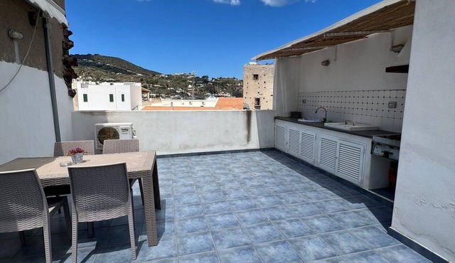LO NARDO ACCOMMODATION