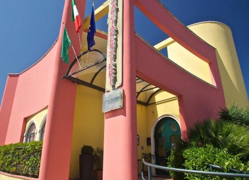 Lo Scacciapensieri Hotel & Restaurant