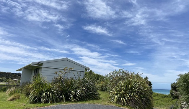 Loboski Ocean Retreat