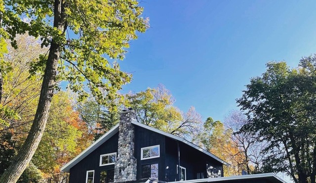 Lobster Lake Lodge- ski, fish, shop, relax!
