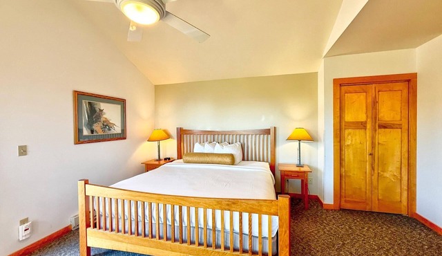 Located directly on Lake Superior, this Guestroom is ideal for couples.