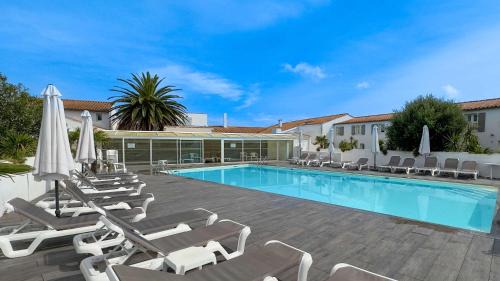 Location dans résidence avec piscine proche plage
