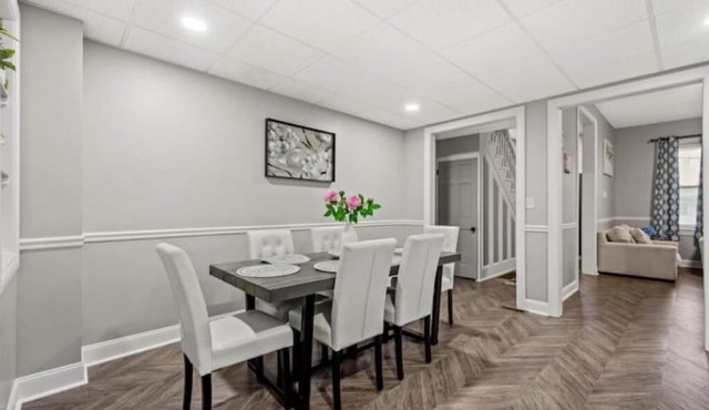 LOCATION! Walkable to inclines & stunning views