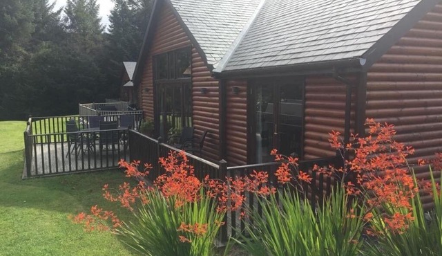 Lochside Lodge
