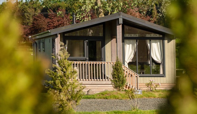 LODGE 3 - RAIT, romantic, character holiday cottage in Errol