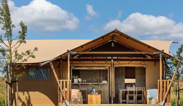 Lodge tent 4