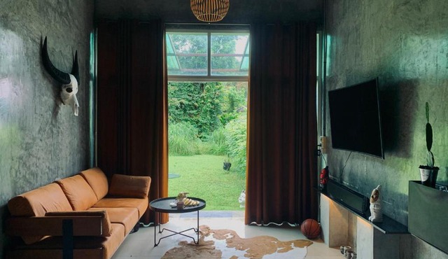 Loft 2 Bedroom House with Kitchen