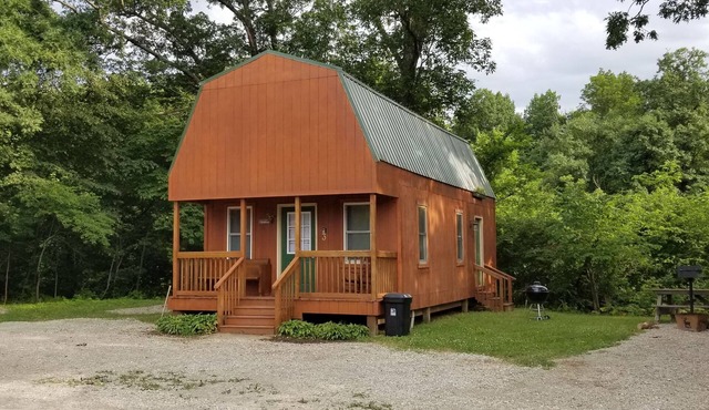 Loft Cabin #3 near beautiful Cedar River.