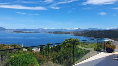 loft de standing 150 m2 vue mer,de 2 à 6 pers à Mare e Sole Plage d'argent Verghia