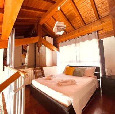 LOFT DEI LUPI Elegante appartamento a 260 m dal Duomo free parking