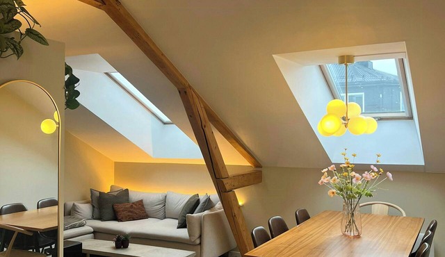 Loft flat with exposed beams and 4 m ceilings