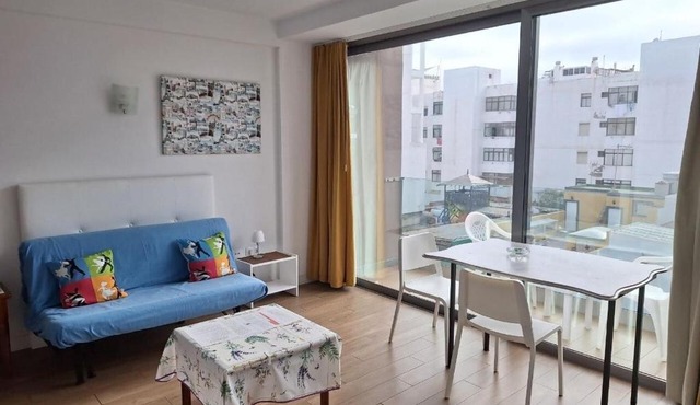 Loft moderno con balcón al lado de Las Canteras