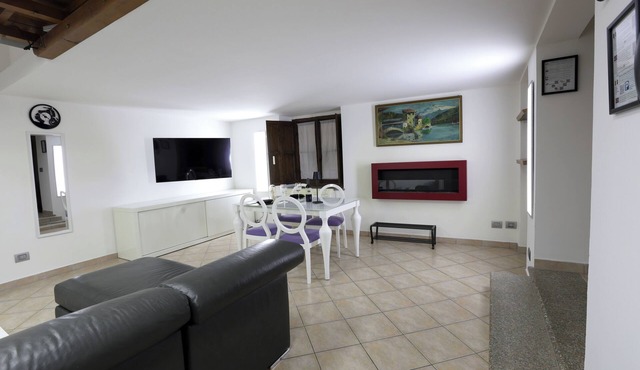 Loft Piazza Cavour Vercelli- Private Entrance Central to Milan Turin