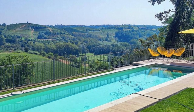 Loft with pool in the Monferrato hills