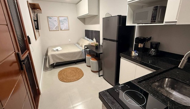 Loft127-03 Compact, equipped, great location