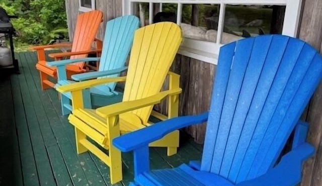 Log Cabin #2 - Hubbards Beach