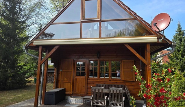 Log cabin Canow with boat - log cabin Canow
