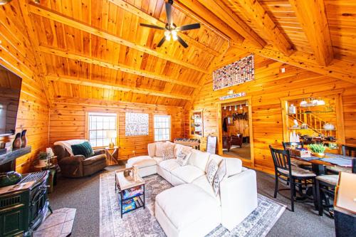 Log Home w Mountain Views Near Windham & Hunter Ski Resorts