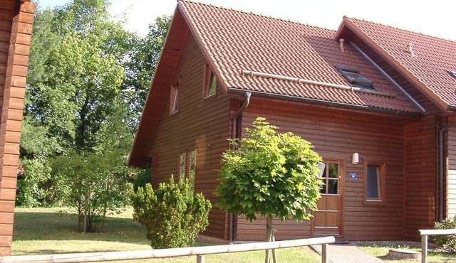 Log-style vacation home in the Blauvogel nature adventure village - HAS-13 - Helles