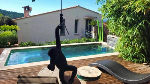 logement de charme avec jacuzzi et piscine