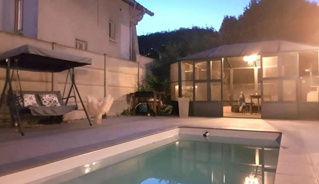 Logement à 30min de la défense avec piscine privative