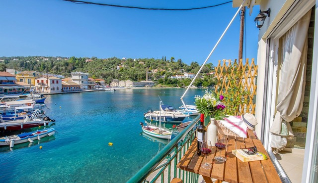 Loggos Panoramic Views Electra