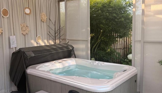 Logie & Wellness Moonlight