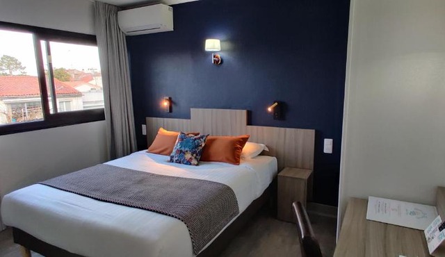 Logis Hôtel Les Bleuets