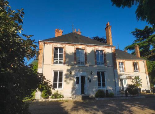Logis Hotels Restaurants- Villa des Bordes