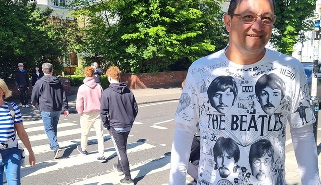 London: Beatles and Rock 'n' Roll Private Black Cab Tour