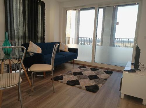 London Serviced Accommodation x RM13 x DM 4 Weekly x Monthly Offers