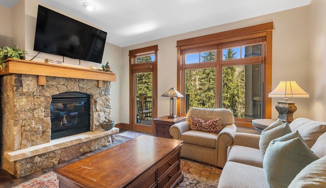 Lone Eagle #3017 by Summit County Mountain Retreats