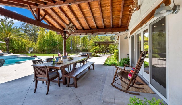 Lone Jack House- Private gated home, Pool, Spa & BBQ
