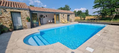 Longère avec piscine