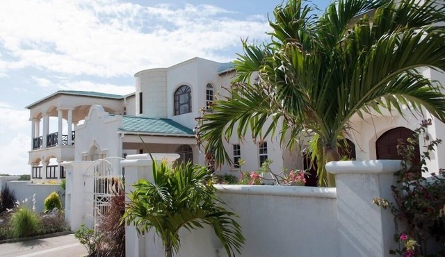Long Breeze Villa - Christ Church