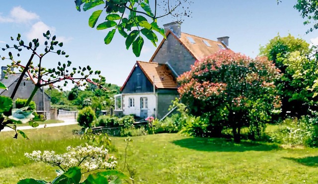 Look forward to a wonderful stay in this spacious and cozy vacation home in a rural setting.