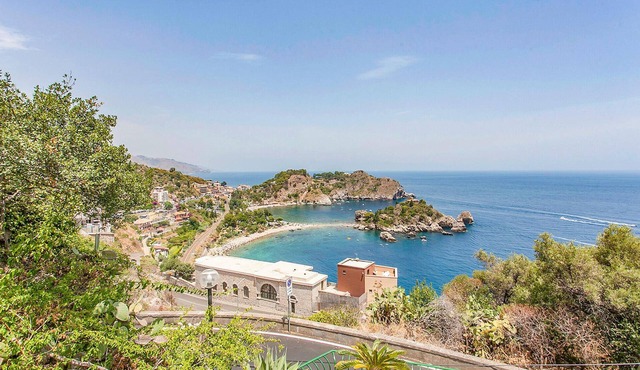 Look forward to this pleasant vacation home in Gaggi.