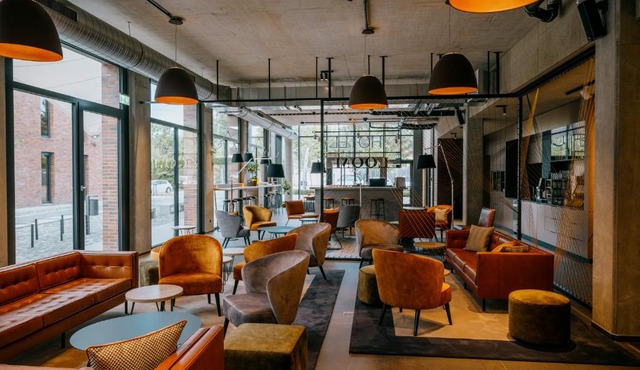 LOOM Hotel & Skybar