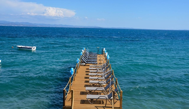 Lopera Beach Hotel