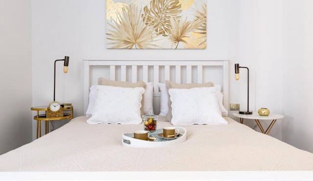 Lora Como Apartment, free private parking, self check in