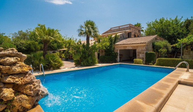 LORENZO Finca for 9 people in Alcudia. AC and free WiFi