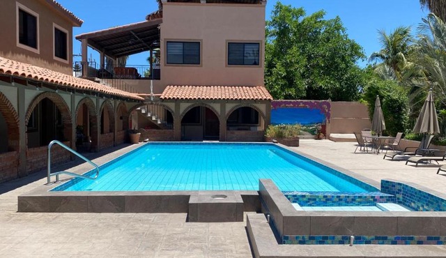 Loreto Playa Boutique Hotel
