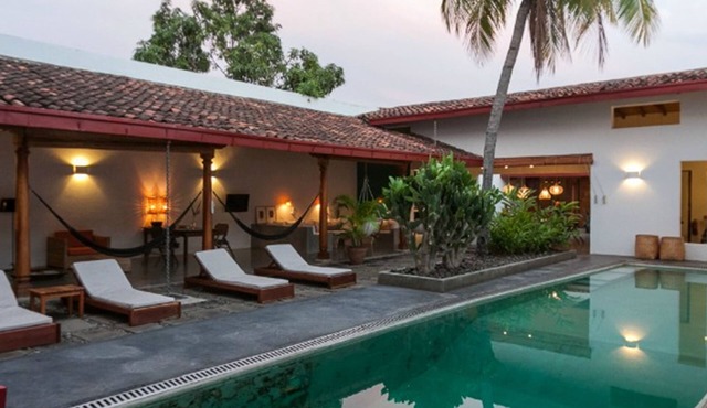 Los Patios Hotel